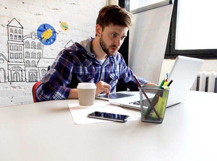 Веб-дизайнер: обязанности и развитие